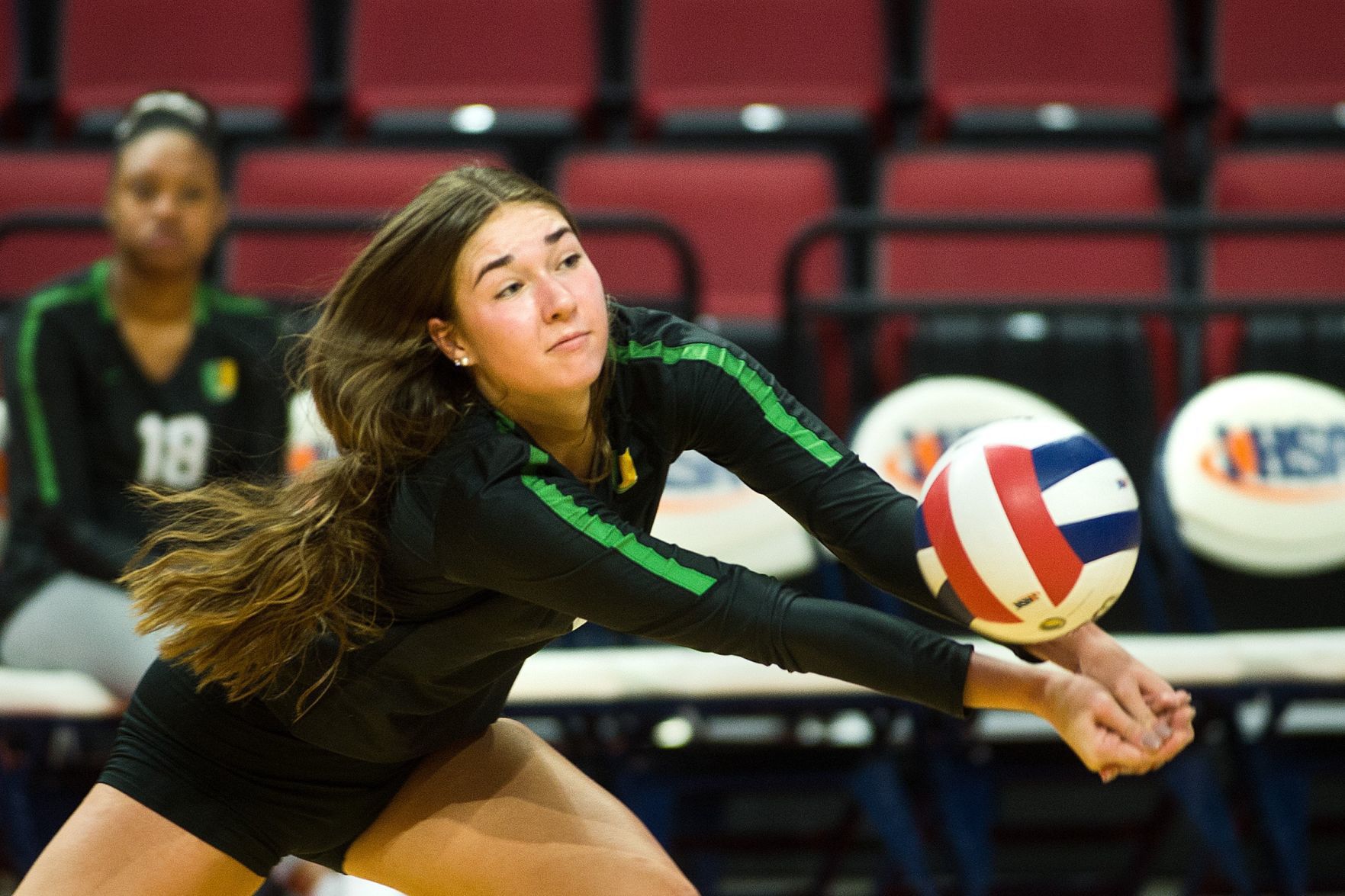 111519-blm-spt-9uhvolley